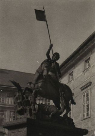 Tschechien - Prag, Burg - Socha sv. Jiri - ca. 1960 Tschechien - Prag, Burg - Socha sv. Jiri - ca. 1960