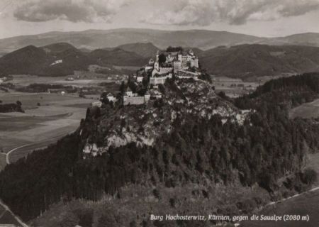 Österreich - Hochosterwitz - Burg, gegen Saualpe - 1969 Österreich - Hochosterwitz - Burg, gegen Saualpe - 1969