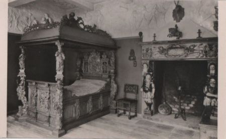 Dänemark - Kopenhagen - Nationalmuseet, Rum fra 1650 med Klausholm-Sengen - ca. 1960 Dänemark - Kopenhagen - Nationalmuseet, Rum fra 1650 med Klausholm-Sengen - ca. 1960
