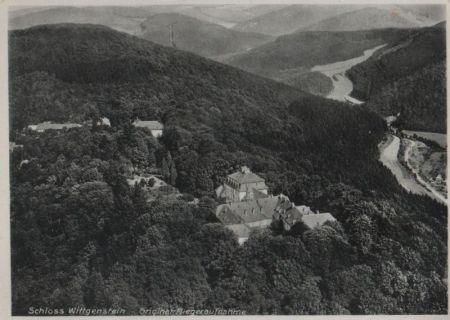 Bad Laasphe, Schloss Wittgenstein - Fliegeraufnahme - ca. 1960 Bad Laasphe, Schloss Wittgenstein - Fliegeraufnahme - ca. 1960