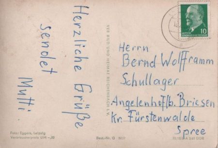 Puppen und Figuren