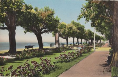 Neuchâtel - Schweiz - Quai Osterwald Neuchâtel - Schweiz - Quai Osterwald