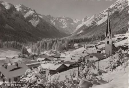 Trins - Österreich - gegen Stubaier Alpen Trins - Österreich - gegen Stubaier Alpen