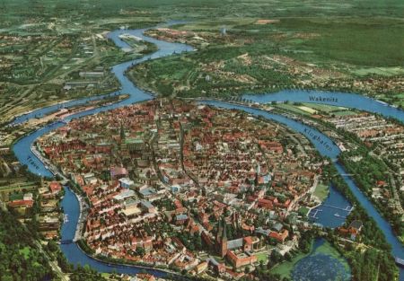 Lübeck - Luftaufnahme Lübeck - Luftaufnahme