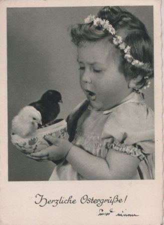 Herzliche Ostergrüße Kind Herzliche Ostergrüße Kind