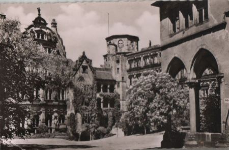 Heidelberg - Der Schlosshof - 1958 Heidelberg - Der Schlosshof - 1958