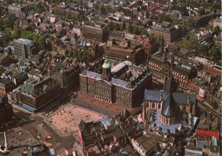 Niederlande - Amsterdam - Panorama met Kon. Paleis en Nieuwe Kerk - ca. 1980 Niederlande - Amsterdam - Panorama met Kon. Paleis en Nieuwe Kerk - ca. 1980