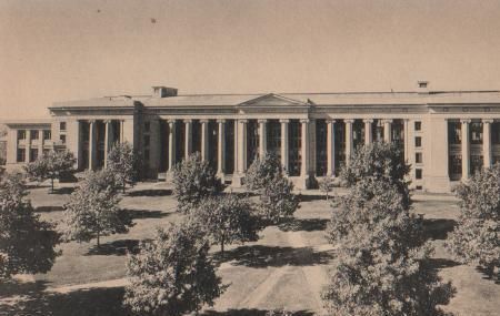 USA, Massachusetts - Harvard Law School - Langdell Hall - ca. 1945 USA, Massachusetts - Harvard Law School - Langdell Hall - ca. 1945